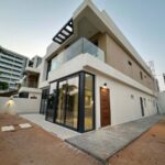 Beachfront 4 bedroom