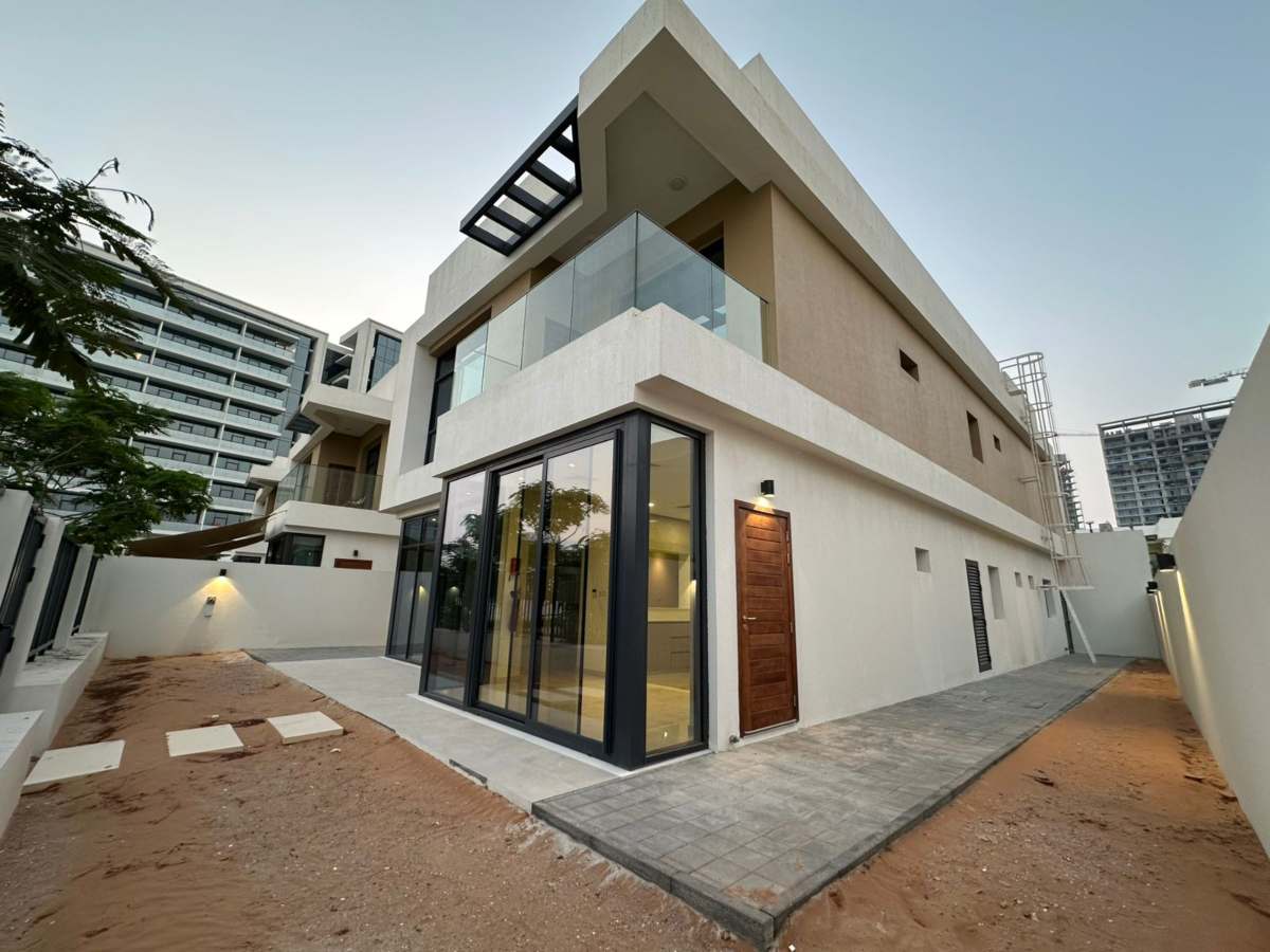 Beachfront 4 bedroom